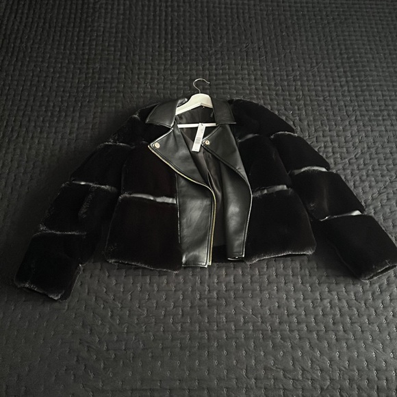 Beautiful woman’s jacket from Elie Tahari - Picture 1 of 5